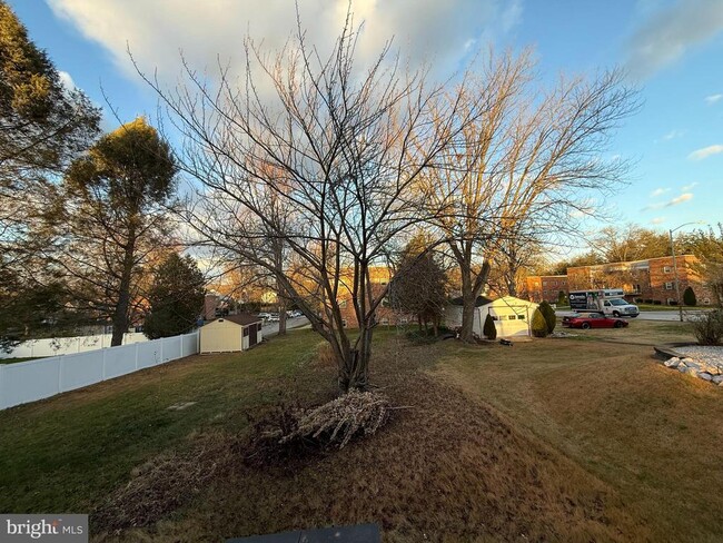 Building Photo - 410 N 5th Ave