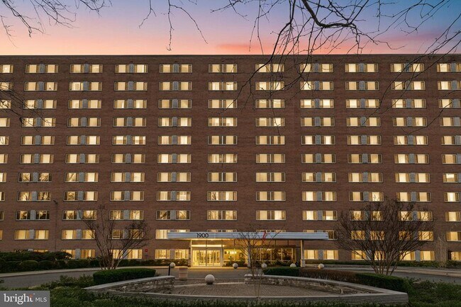 Building Photo - 1900 Lyttonsville Rd