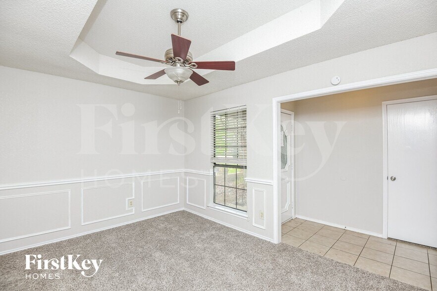 Building Photo - 3915 Wrentham Dr