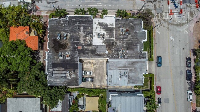 Building Photo - 1580 West Dr