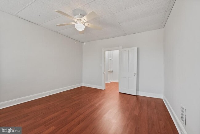 Building Photo - 733 S Conkling St