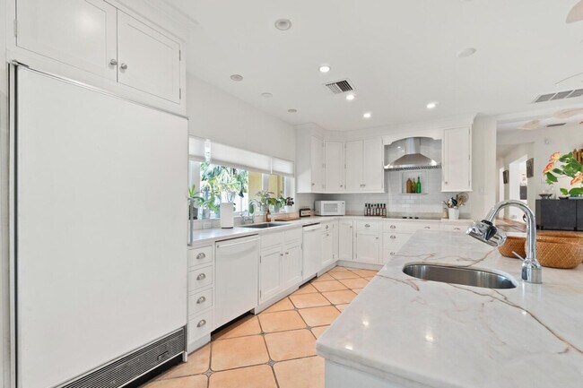 Building Photo - 3399 70th Ln N