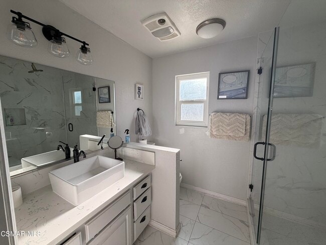 Building Photo - 9251 Notre Dame Ave