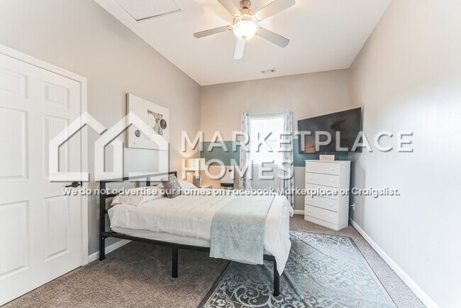 Building Photo - 1917 N College Ave