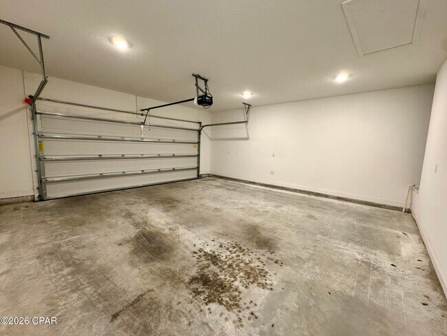 Building Photo - 224 Butler Cv