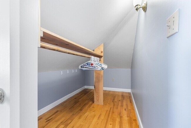 Building Photo - 12 Wilmington Ave