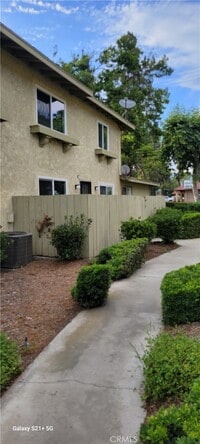 Building Photo - 1039 W Francis St