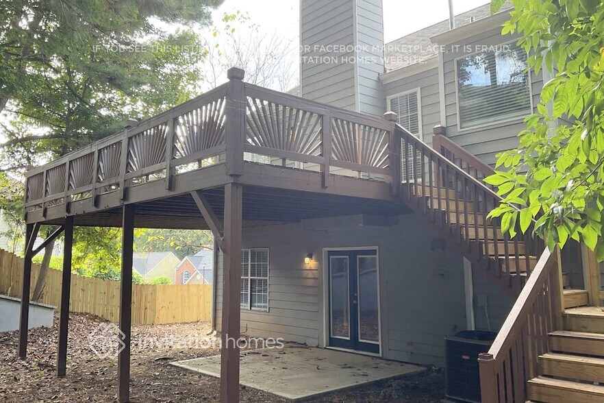 Building Photo - 655 Durham Ridge Dr NW