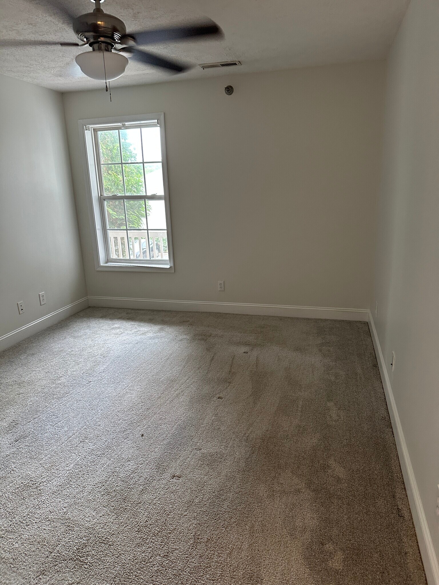 Building Photo - 623 Wyndhurst Dr