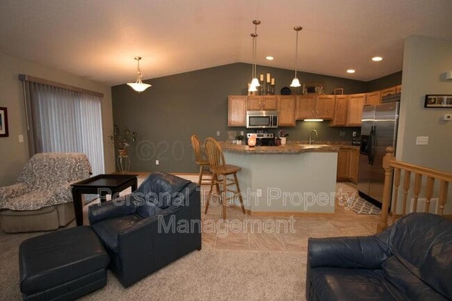 Building Photo - 1060 41st Ave W