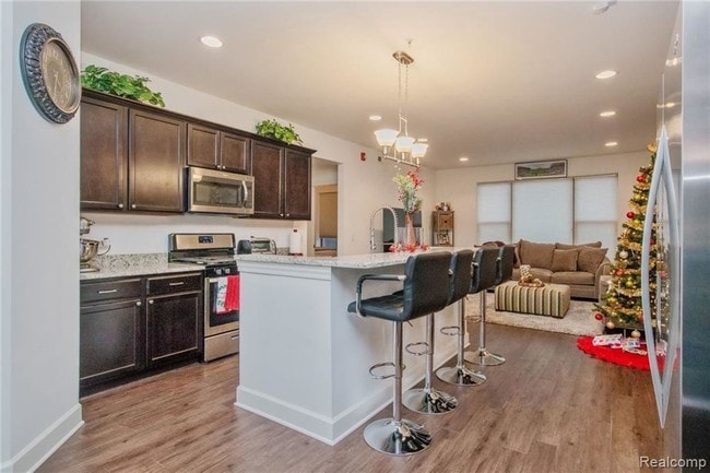 Building Photo - 1220 Diamond Court