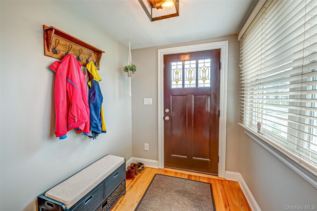 Building Photo - 71 S Bay Dr