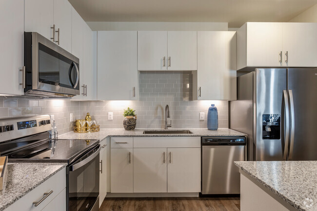 1BR, 1BA - 683 SF A4e - Kitchen - LynnCora