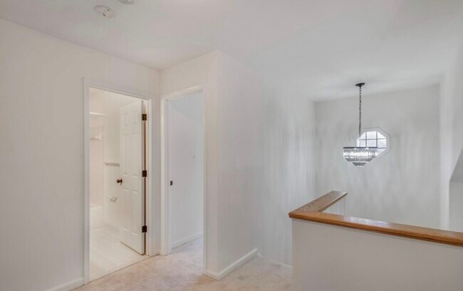 Building Photo - 4100 Ulster Rd