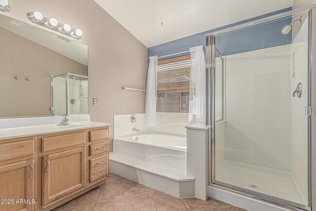 Building Photo - 17562 W Dalea Dr