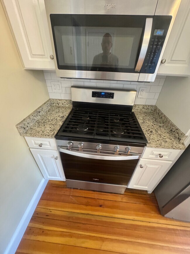 Building Photo - 86 Morrison Ave