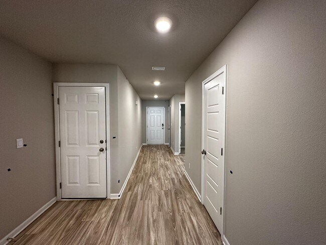 Building Photo - 2551 Arbordale Lp