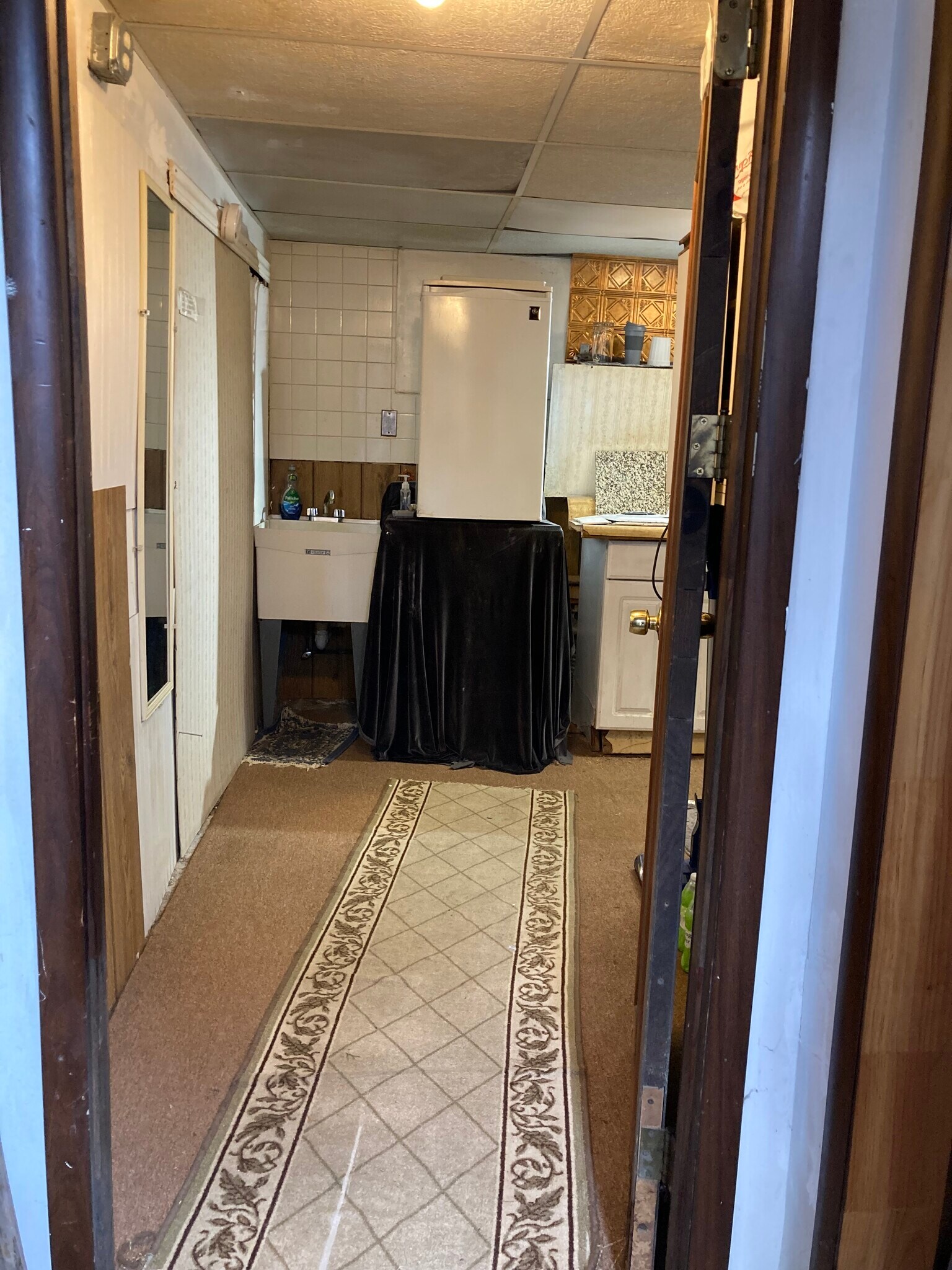 quiet own kitchenet bdrm,prvt bathroom - 764 Lenore Ln