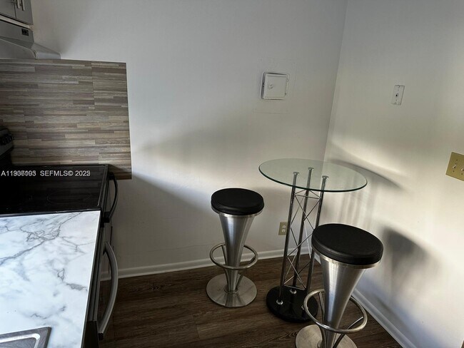 Building Photo - 16909 N Bay Rd