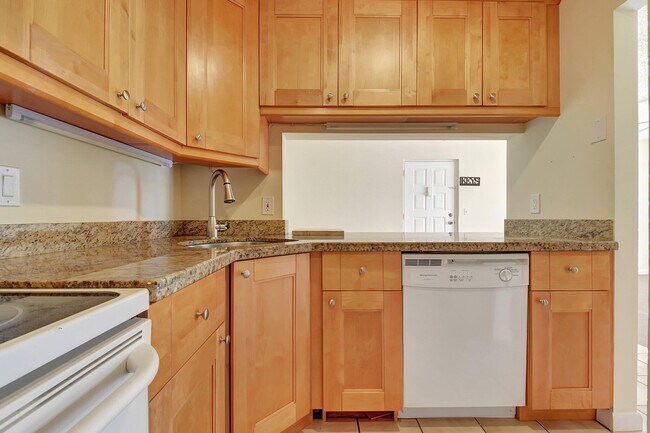Building Photo - 616 Sea Pine Way