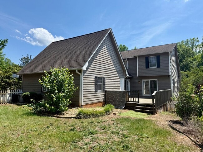Building Photo - 3053 Woodale Cir