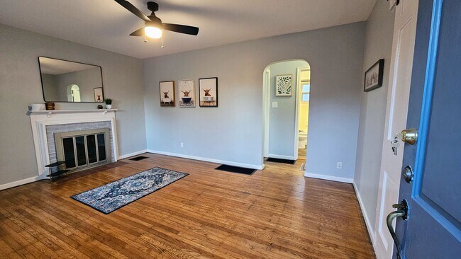 Building Photo - Remodeled Clintonville Cape Cod w/Private Yard & Garage!