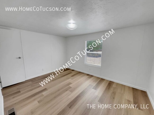 Building Photo - 11550 S Nogales Hwy