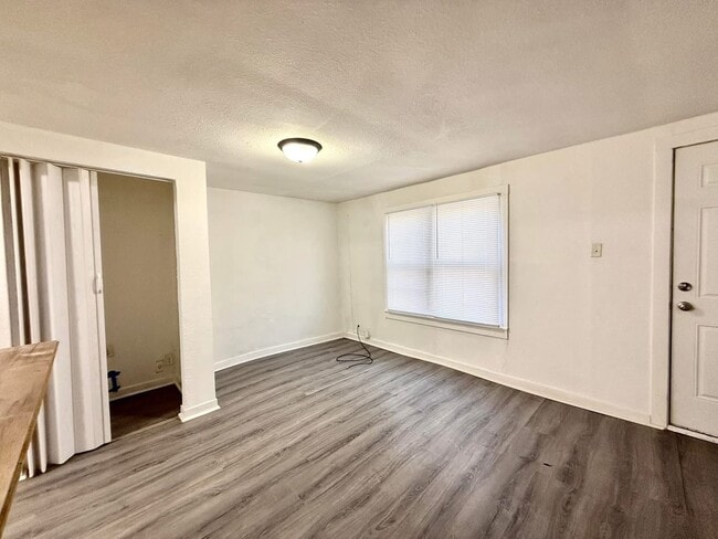 Building Photo - 35 Monroe Ave NE