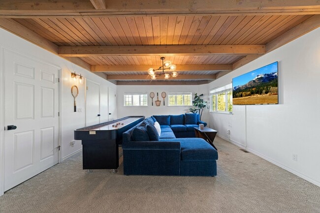 Building Photo - 4825 Sucia Dr