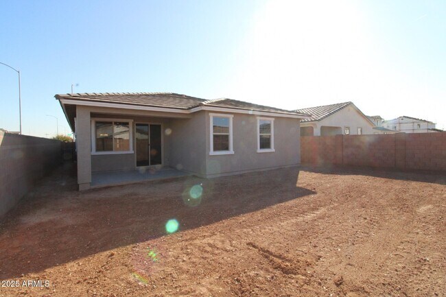 Building Photo - 5716 S Romano
