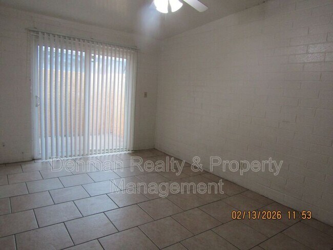 Building Photo - 7109 N 68th Dr