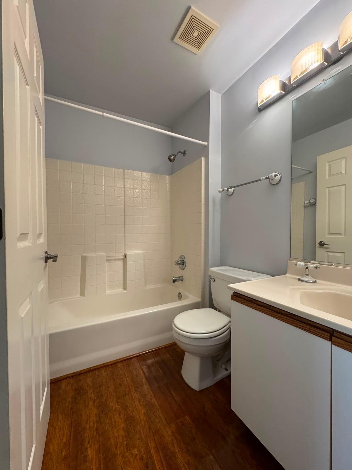 Building Photo - 8 Saint Regis Ct