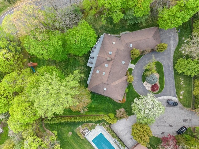 Building Photo - 4 Mohican Trail