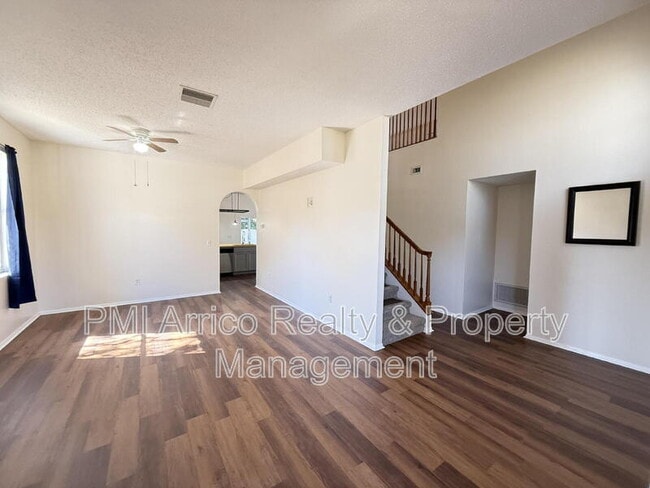 Building Photo - 12653 Longcrest Dr