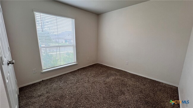 Building Photo - 2426 Elba Dr