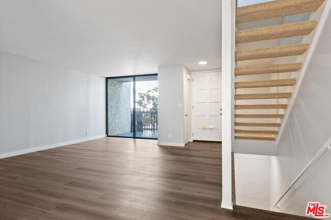Building Photo - 29239 Heathercliff Rd