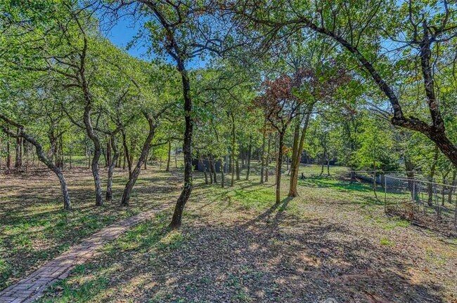 Building Photo - 211 Bumgarner Ave