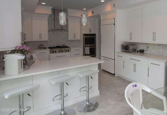 Building Photo - 229 Lockwood Ave