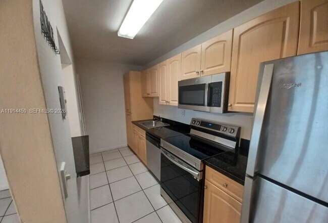 Building Photo - 4330 NW 79th Ave