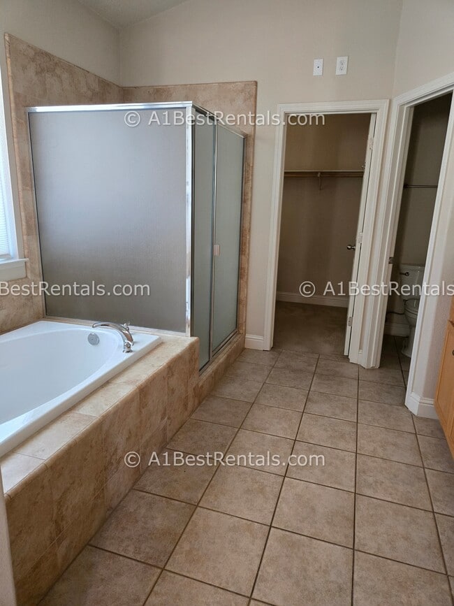 Building Photo - 1271 Grange Way