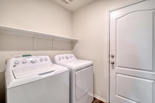 Building Photo - 13603 Abraham Lincoln St