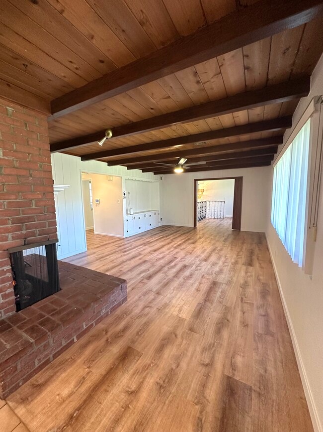 Building Photo - 4370 Calavo Dr