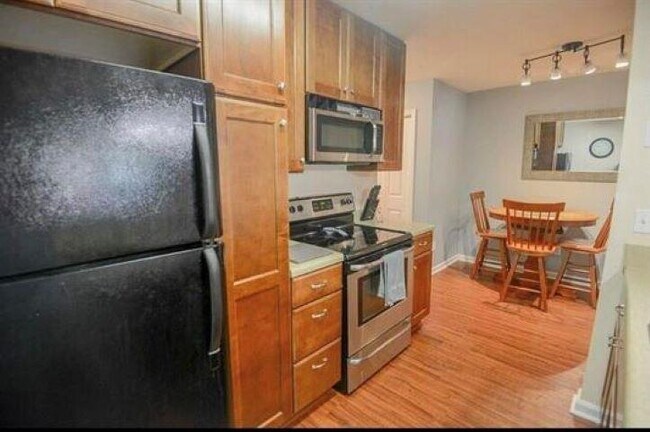 Building Photo - 2525 Hartsfield Rd