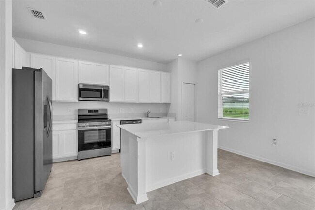 Building Photo - 3157 Laurent Lp