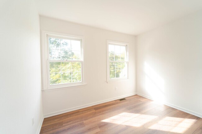 Building Photo - Fabulous Home in Aquia Harbor