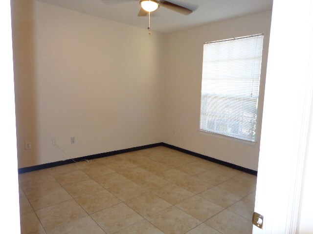 Building Photo - 845 Grand Regency Pointe