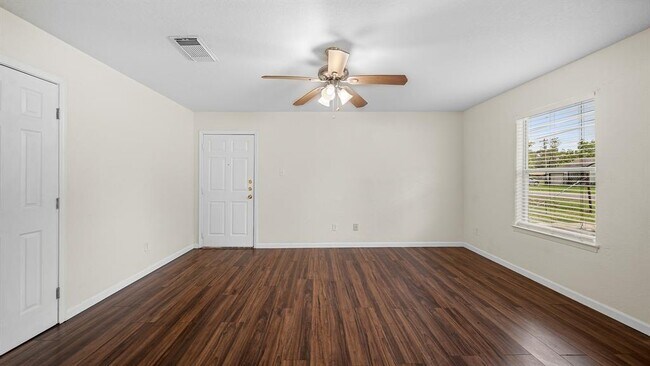 Building Photo - 2216 Avenue F