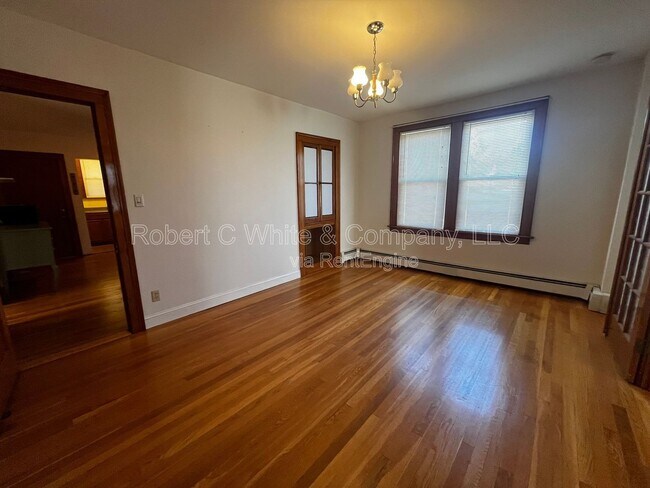 Building Photo - 19 Pulaski St