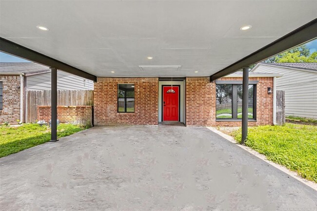 Building Photo - 2207 Mykawa Rd