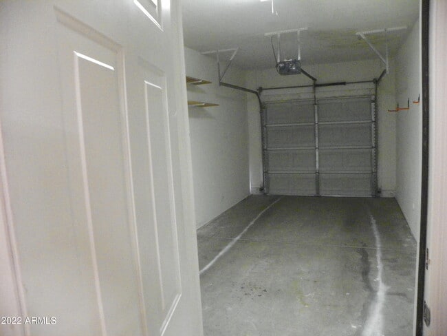 Building Photo - 8653 E Royal Palm Rd